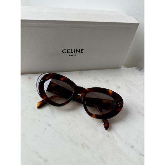 NEW Celine CL40320U 3 Dots Cat Eye Brown Sunglasses - Picture 1 of 6